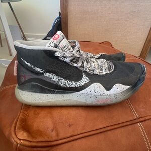 Nike Zoom KD12 Basketball Shoe M Size 9.5